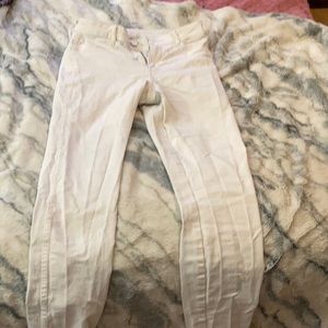 White skinny jeans